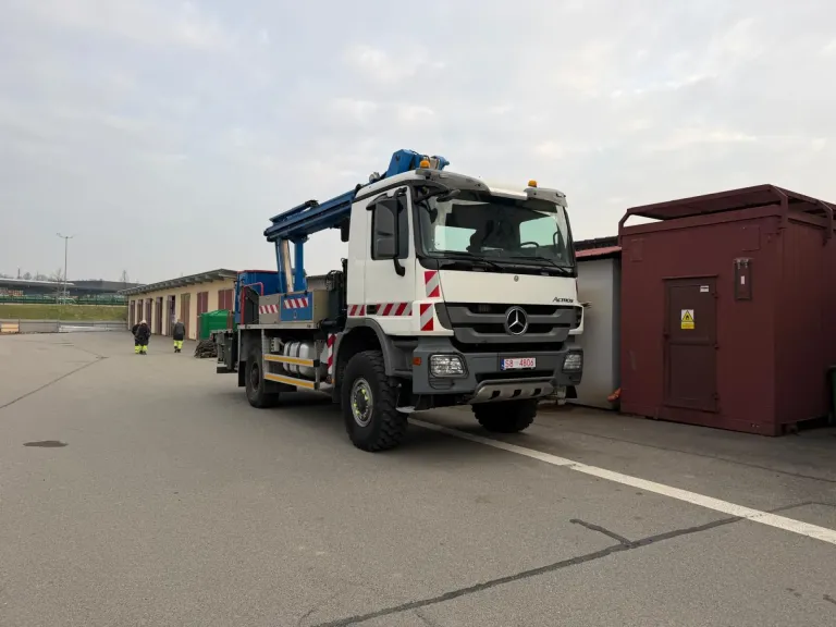 Vítáme nového člena flotily: pracovní autoplošina s dosahem 25 m