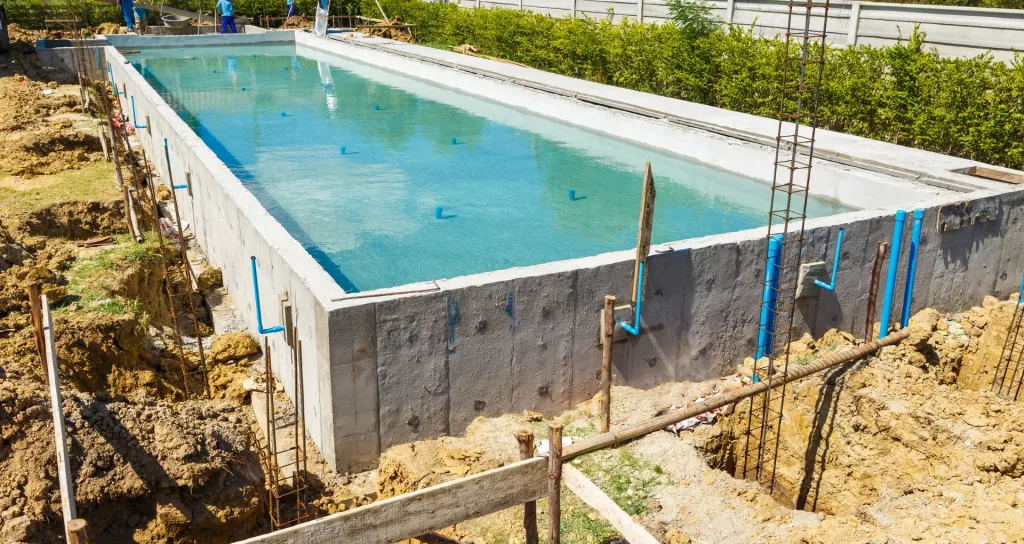 Hydroizolace bazénů a nádrží: Kompletní průvodce řešením