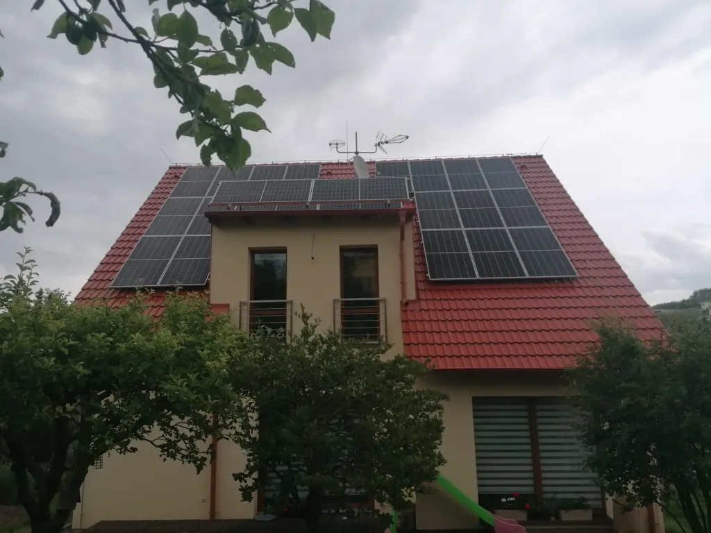 Fotovoltaická elektrárna na střeše rodinného domu